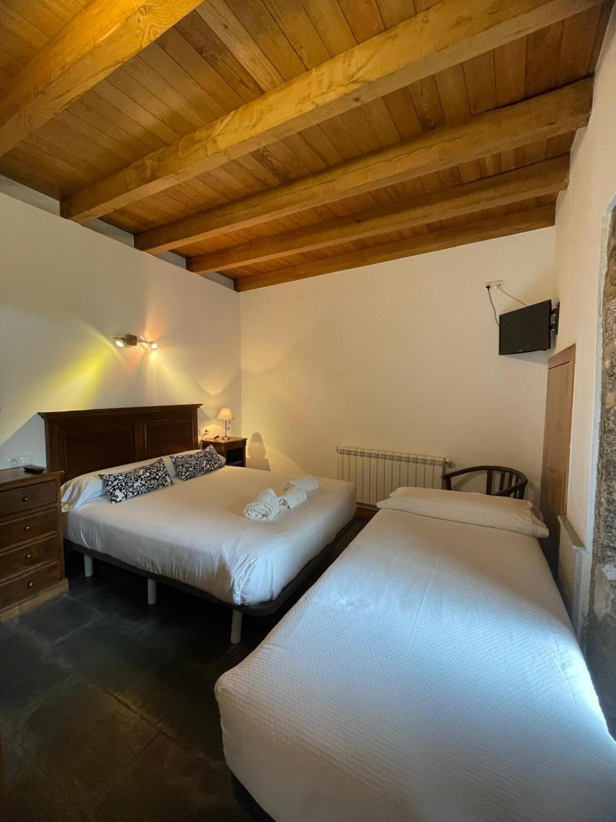 A Ribeira Do Tambre Guest House Troitosende Bagian luar foto