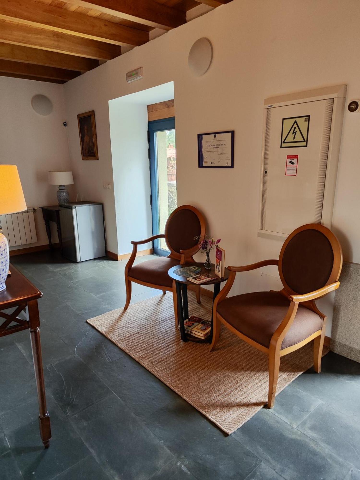 A Ribeira Do Tambre Guest House Troitosende Bagian luar foto