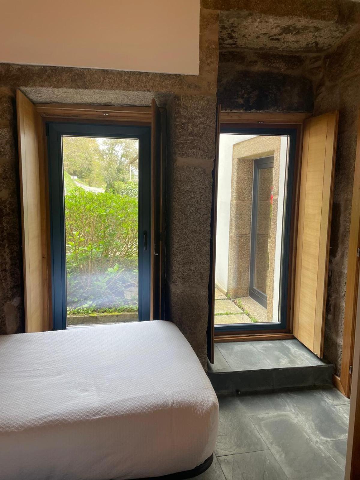 A Ribeira Do Tambre Guest House Troitosende Bagian luar foto