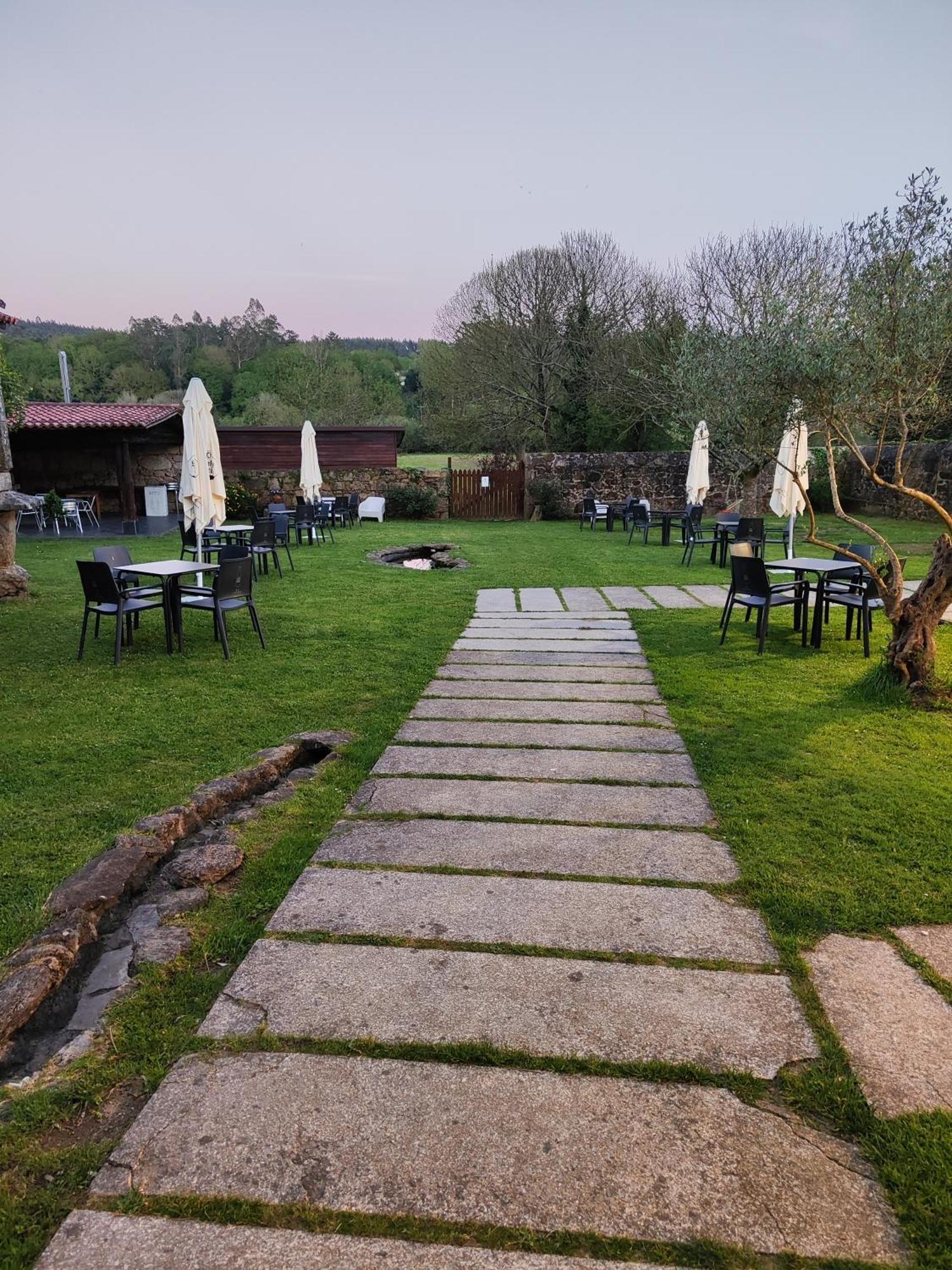 A Ribeira Do Tambre Guest House Troitosende Bagian luar foto